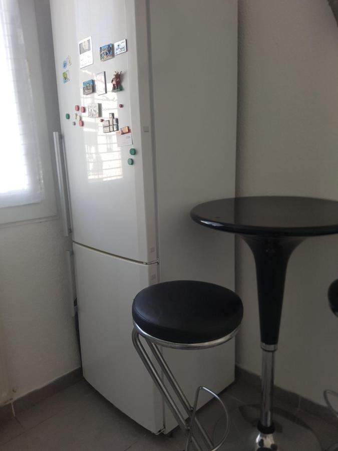 Logement Entier - Appartement T4 Hypercentre Dans Une Rue Calme - Stationnement Gratuit Tarbes Exterior photo